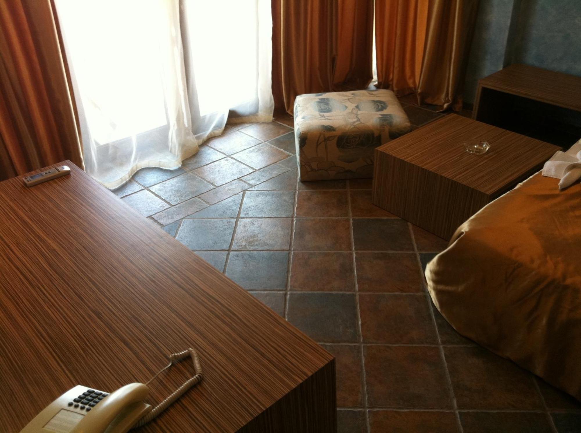 Rusalka Holiday Village Kamen Bryag Room photo